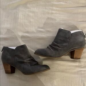 New Chic Gray Ankle Boots with Wooden Heel